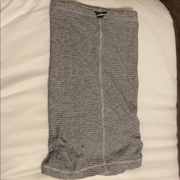 Lululemon neck scarf - Picture 3 of 4